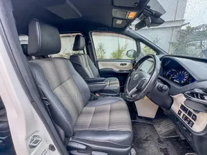 Toyota Noah 2019 Pearl