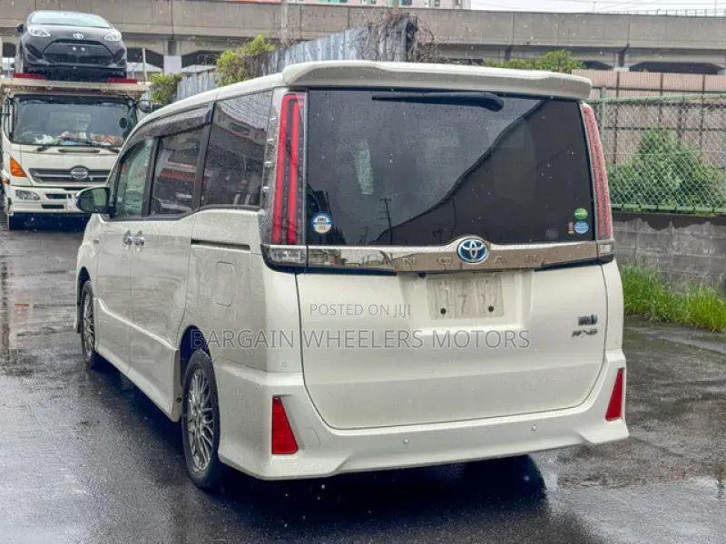 Toyota Noah 2019 Pearl