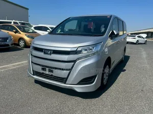 Toyota Noah 2019 Silver