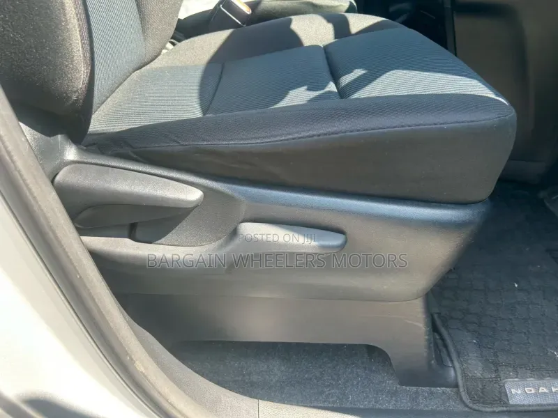 Toyota Noah 2019 Silver