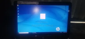 Desktop Computer HP 200 G4 22 All-in-One 6GB AMD Ryzen 5 HDD 512GB
