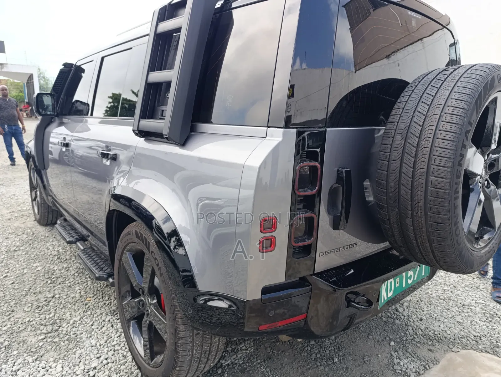 Land Rover Defender 2024 Gray