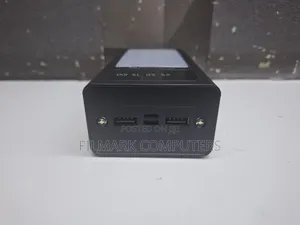 The Calus Firefly P-377 Is a Heavy-Duty 30,000mah Portable Power Bank