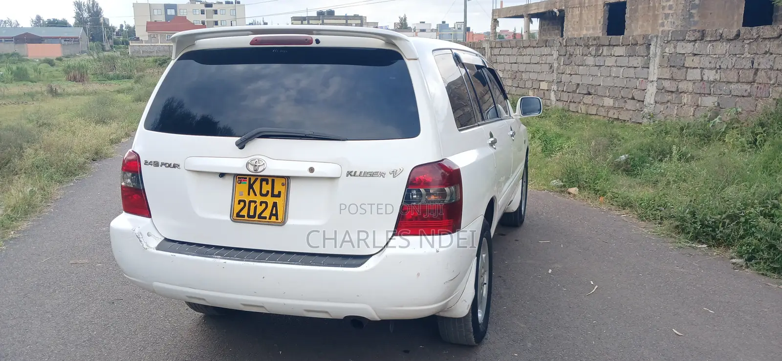 Toyota Kluger 2004 White