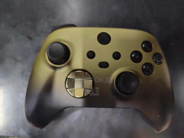 Xbox Series X Controllers Available - thumbnail 3