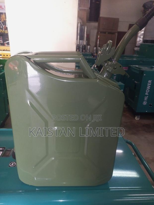 20l Metal Fuel Tanks /Jerricans /Fuel Jerry Cans/With Spout