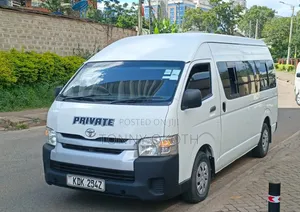 Toyota HiAce 2017 White