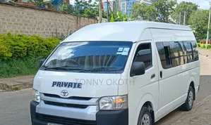 Toyota HiAce 2017 White