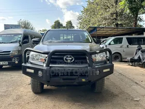 Toyota Hilux 2021 Gray
