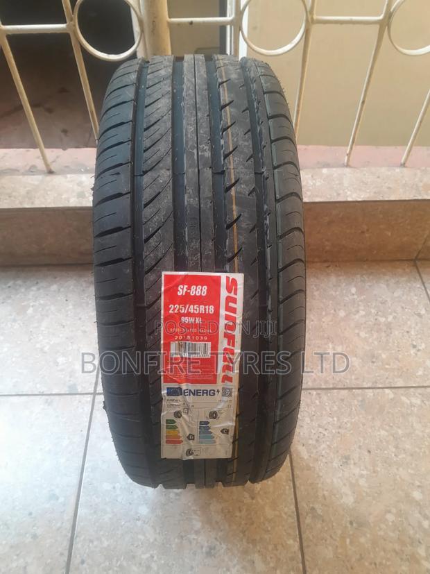 225/45r18 Sunfull