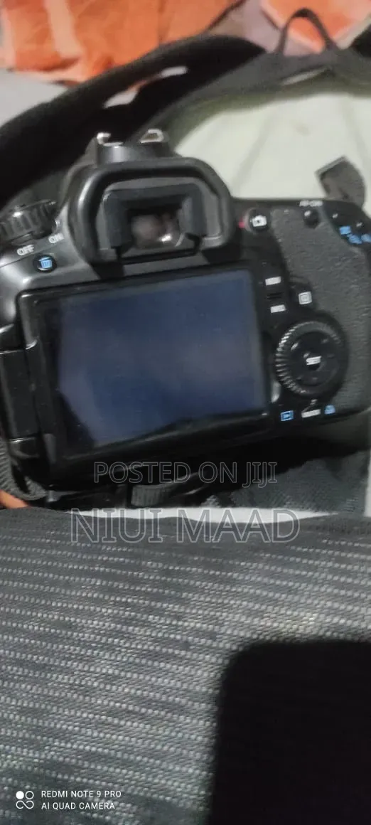 Canon Eos 60d DSLR Camera (Complete Package With Bag)
