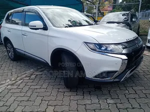 Mitsubishi Outlander 2020 White