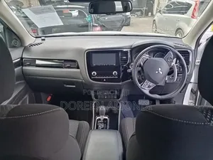 Mitsubishi Outlander 2020 White