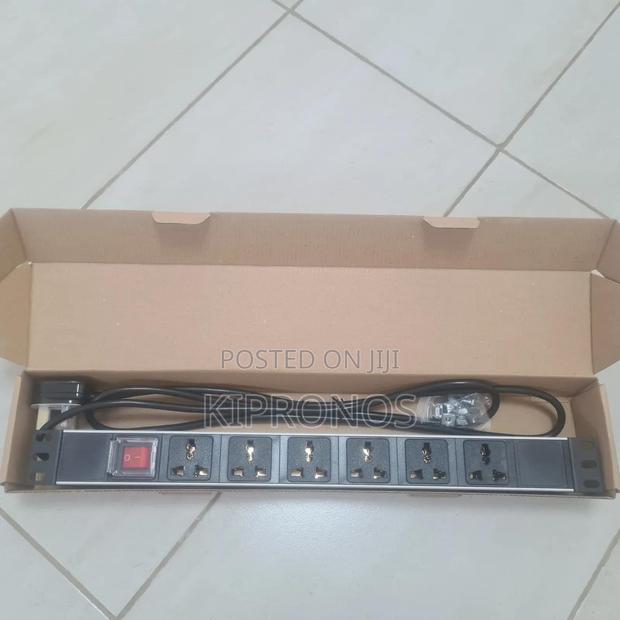 Extension Power Distribution Units 8way, Metallic Casing - thumbnail 2