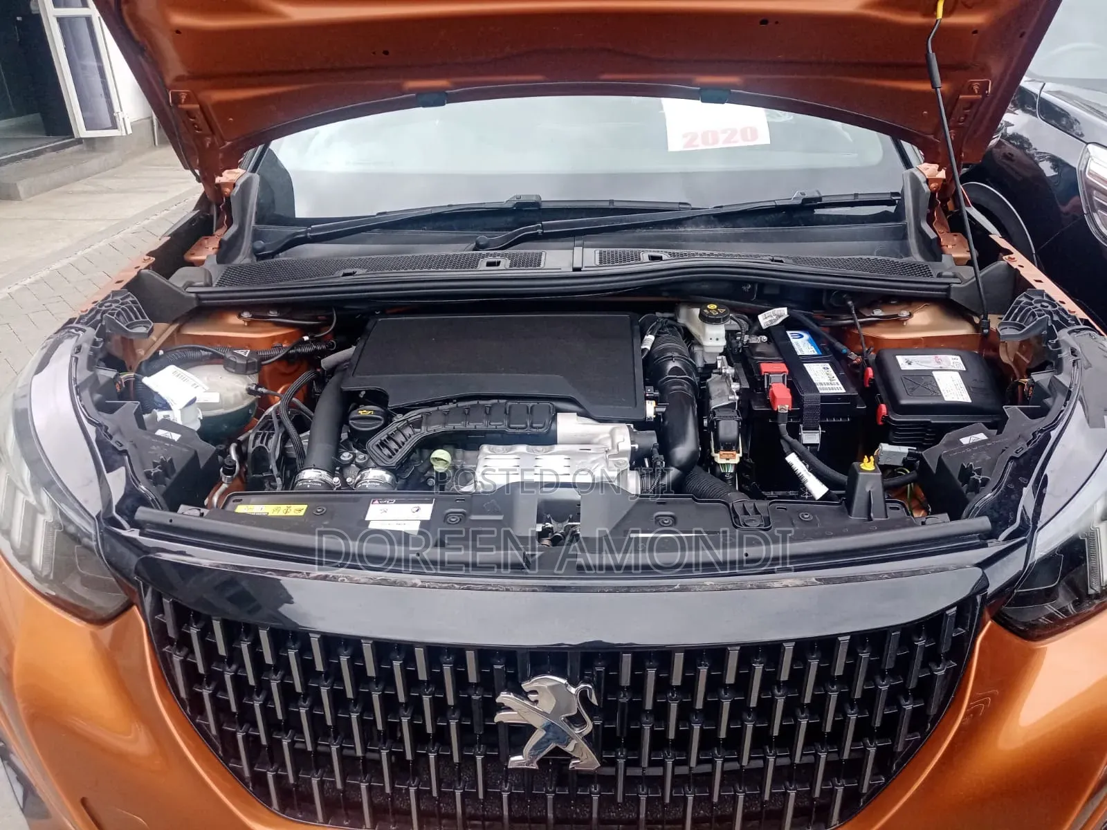 Peugeot 2008 2020 Orange