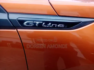Peugeot 2008 2020 Orange