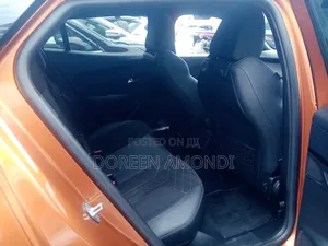 Peugeot 2008 2020 Orange