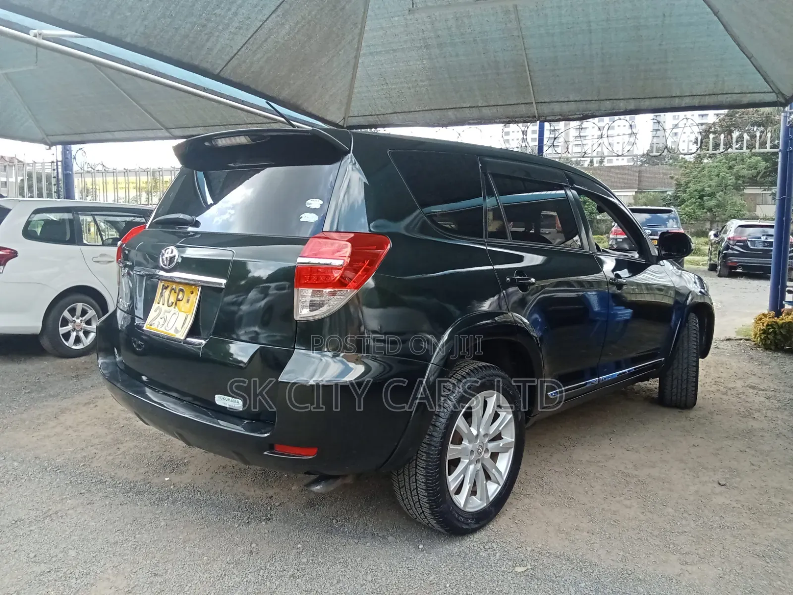 Toyota Vanguard 2010 Green