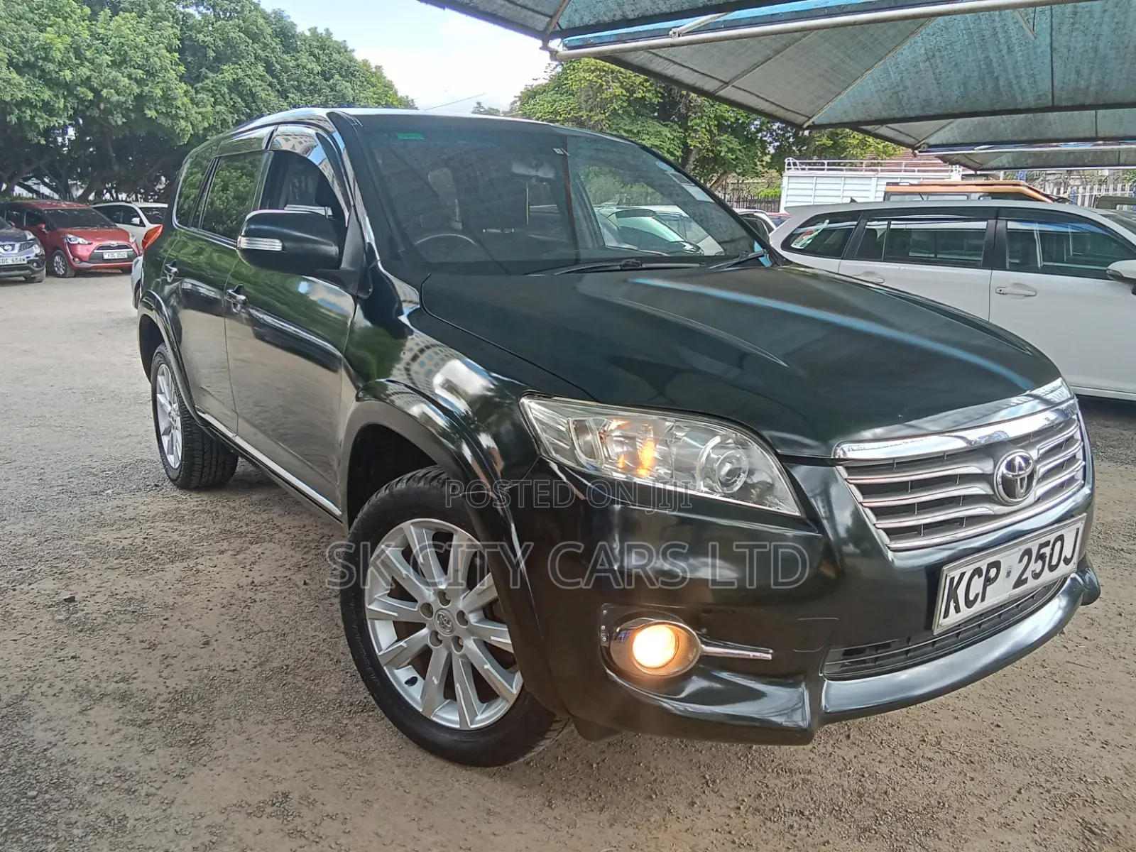 Toyota Vanguard 2010 Green