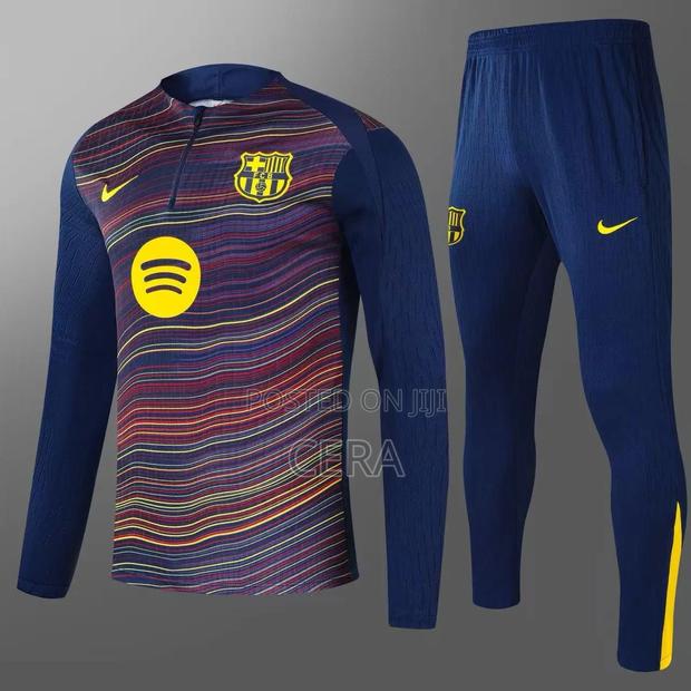 Team Tracksuits - thumbnail 17