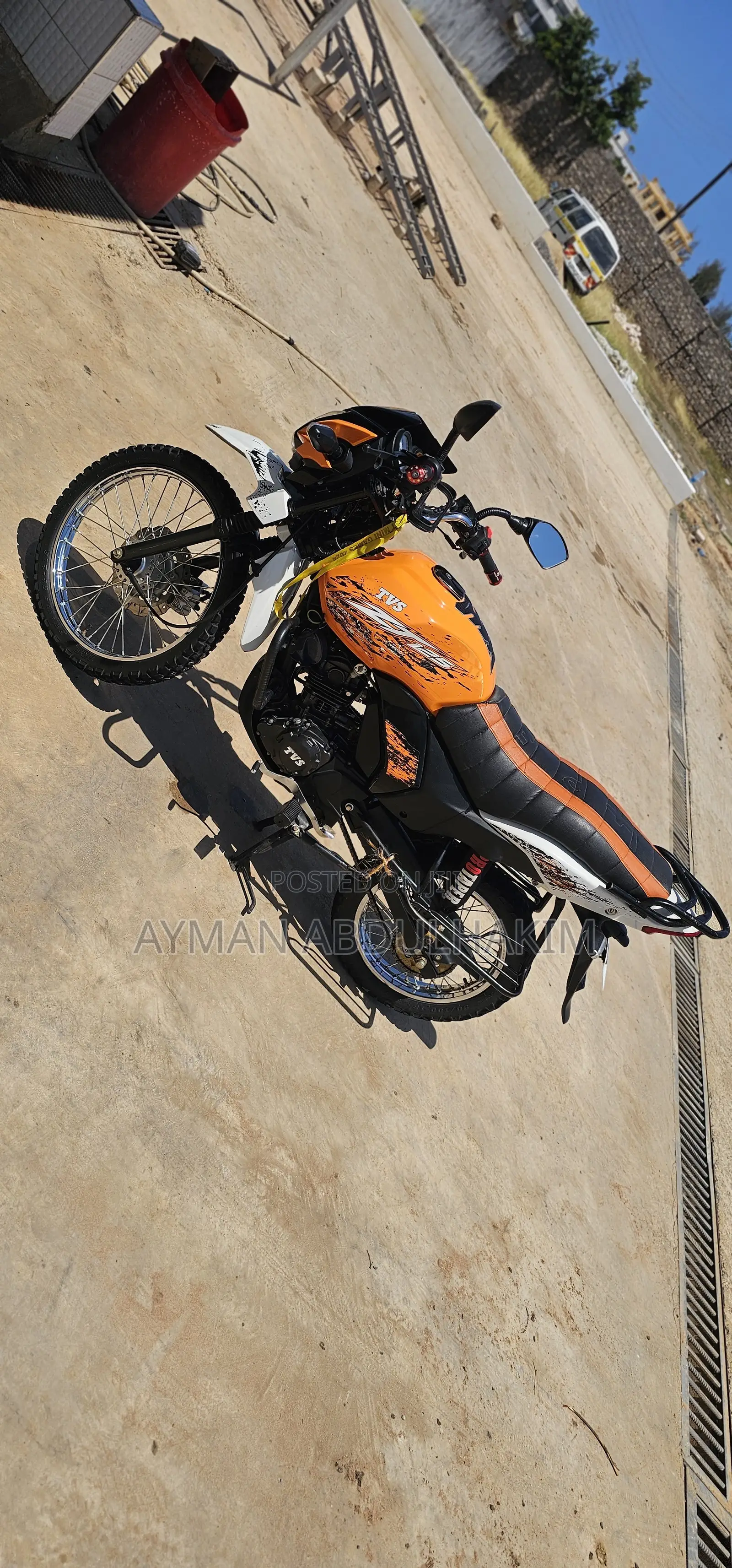 TVS HLX 125 2020 Orange