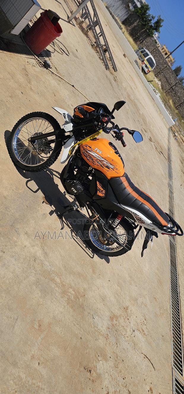 TVS HLX 125 2020 Orange - thumbnail 3
