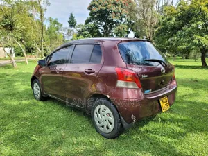 Toyota Vitz 1.3 AWD 3dr 2009 Maroon