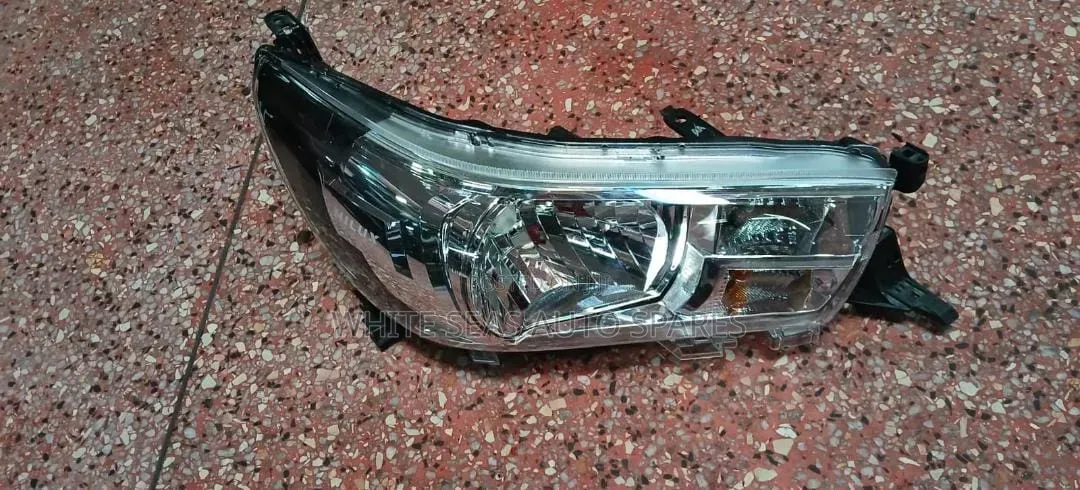 Revo 2015 Headlight