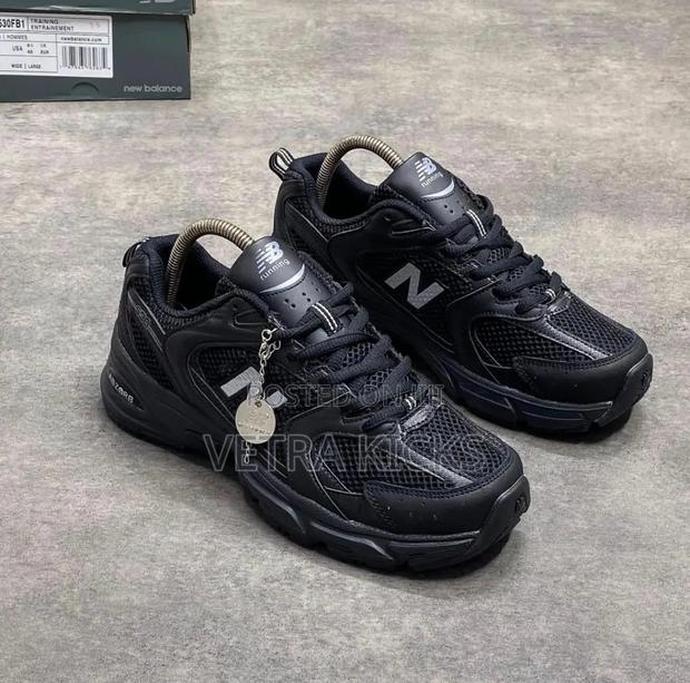 New Balance 530 Triple Black – Clean Everyday Lifestyle Sneakers