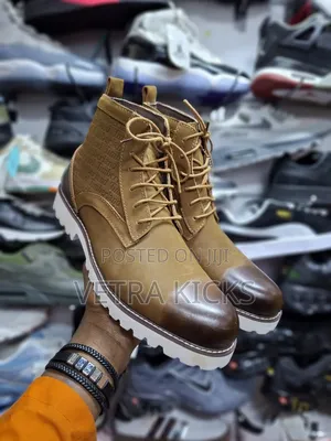 Men's Leather Boots – Rugged Elegance for Work and Weekend Wear
