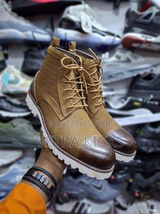 Men's Leather Boots – Rugged Elegance for Work and Weekend Wear