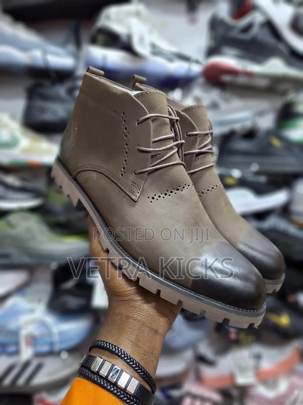 Men's Leather Boots – Rugged Elegance for Work and Weekend Wear - thumbnail 5
