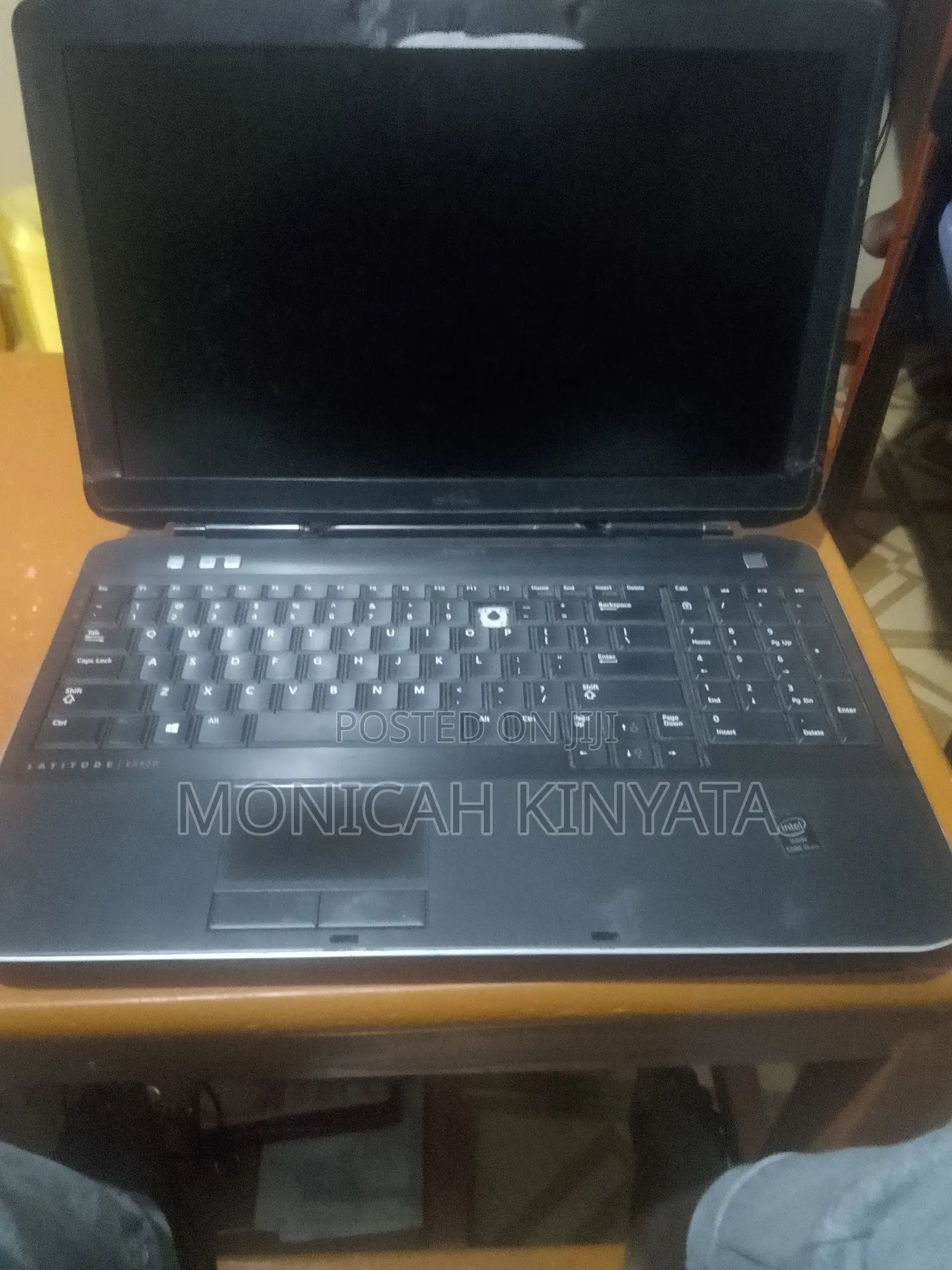 Laptop Dell Latitude 15 E5540 4GB Intel Core i5 HDD 500GB