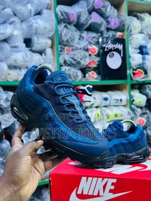 Nike Air Max 97 – Sleek Wave Runner Sneakers for Urban Style