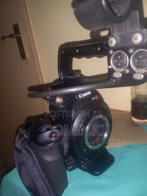 Canon Eos C100
