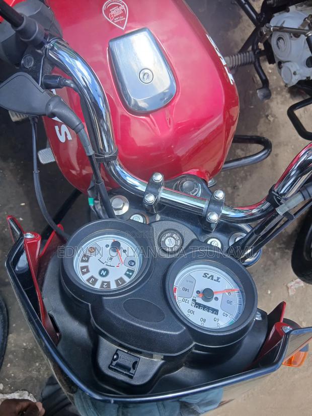 TVS HLX Plus ES 2026 Red - thumbnail 2