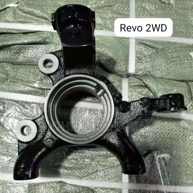 Steering Knuckle for Toyota Hilux Revo and Innova 2wd