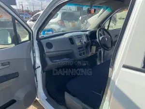 Suzuki Wagon R 2013 White