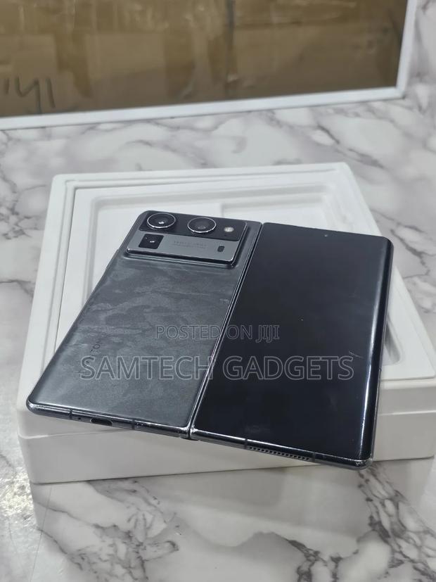 Tecno Phantom V Fold 2 512 GB Gray