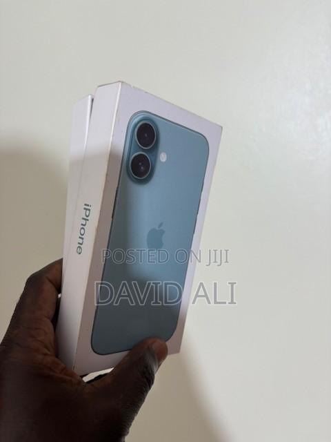 New Apple iPhone 16 128 GB Blue