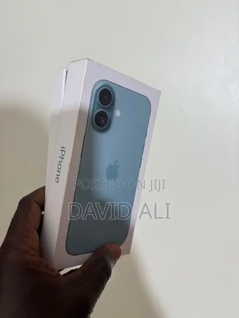 New Apple iPhone 16 128 GB Blue
