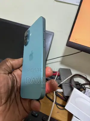 New Apple iPhone 16 128 GB Blue