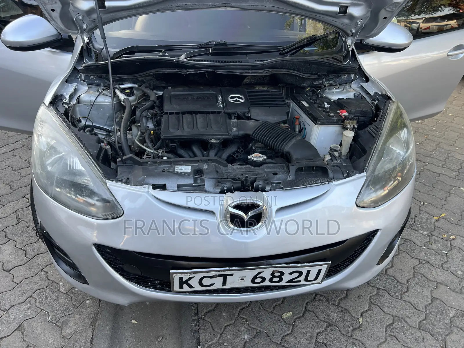 Mazda Demio 2012 Silver