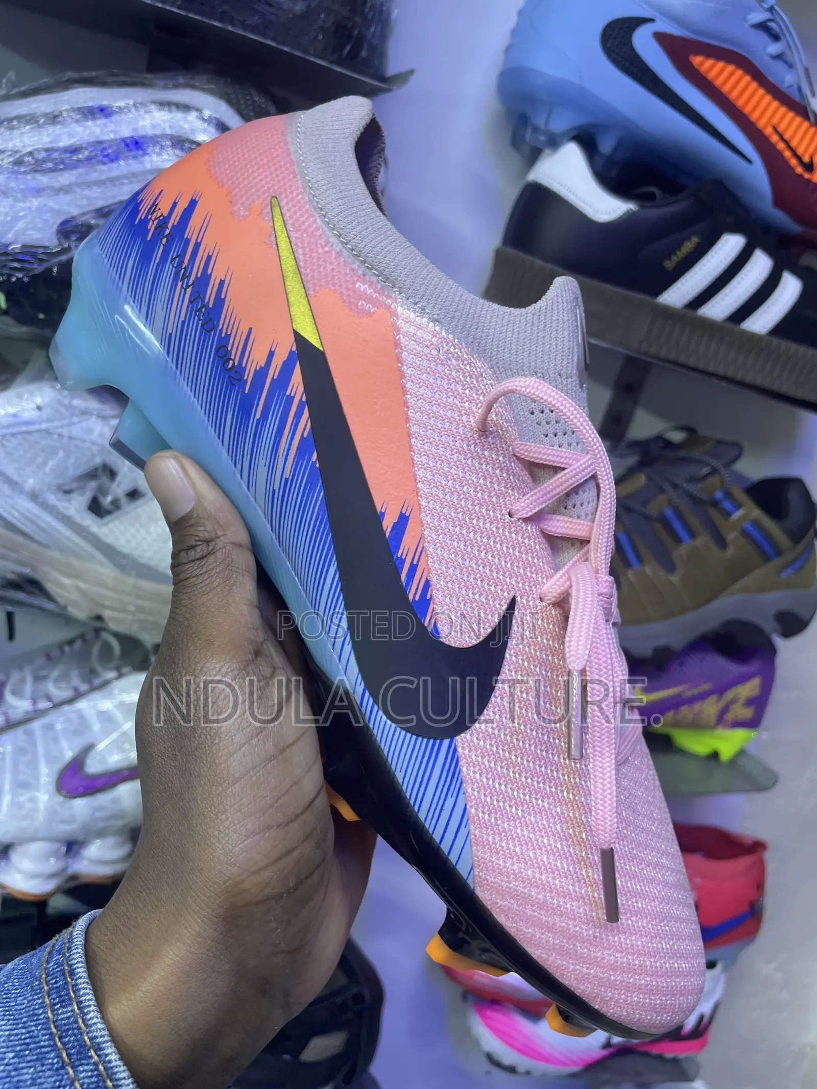 Messi Crazy Fast Football Shoes