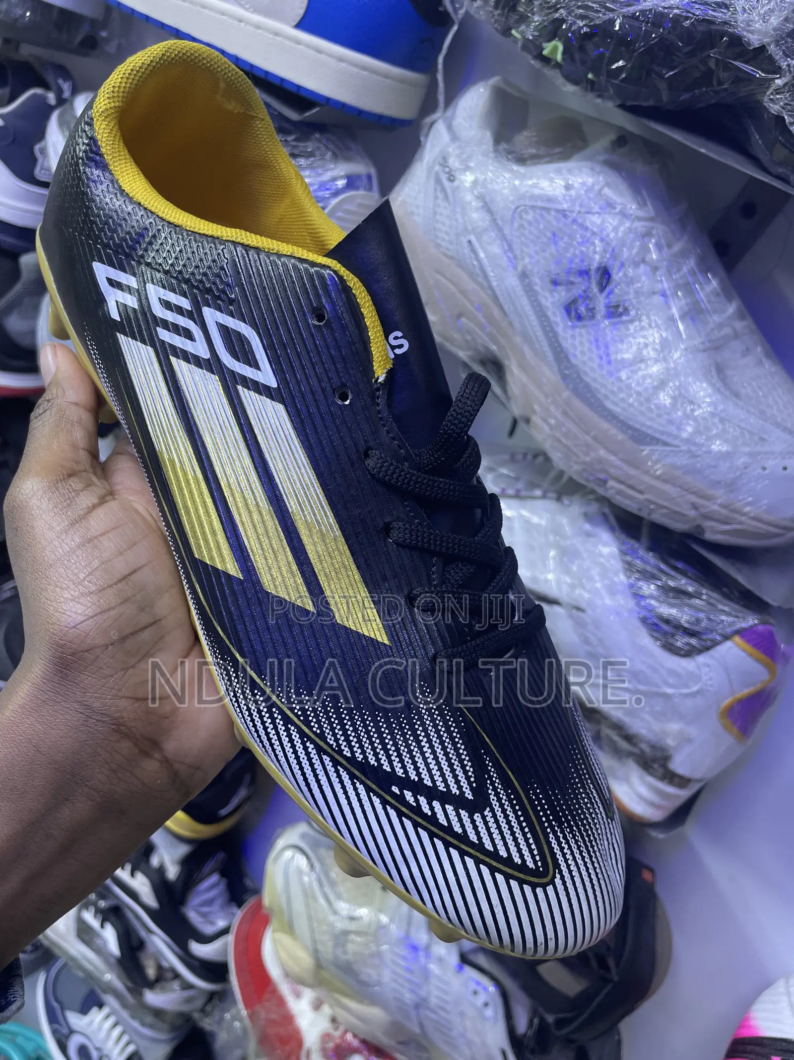Messi Crazy Fast Football Shoes