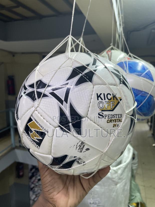 Molten Soccer Balls - thumbnail 3