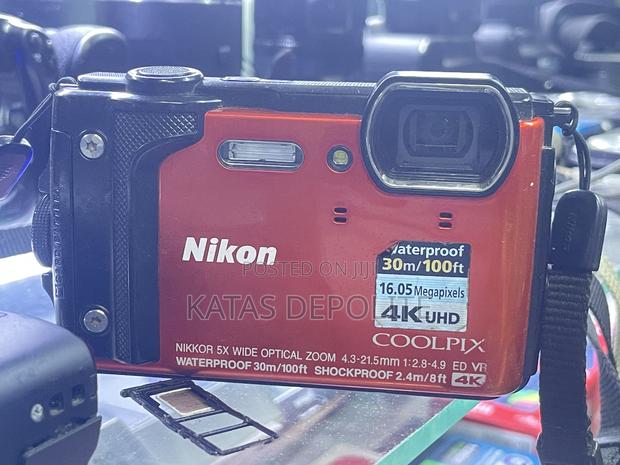 Nikon Coolplex - thumbnail 2