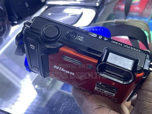 Nikon Coolplex - thumbnail 3