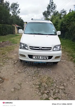 Toyota TownAce 2000 White