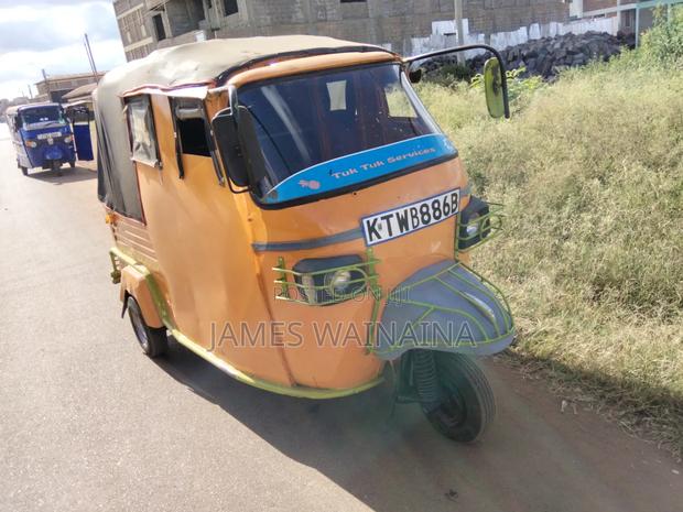 Piaggio Scooter 2014 Yellow - thumbnail 4
